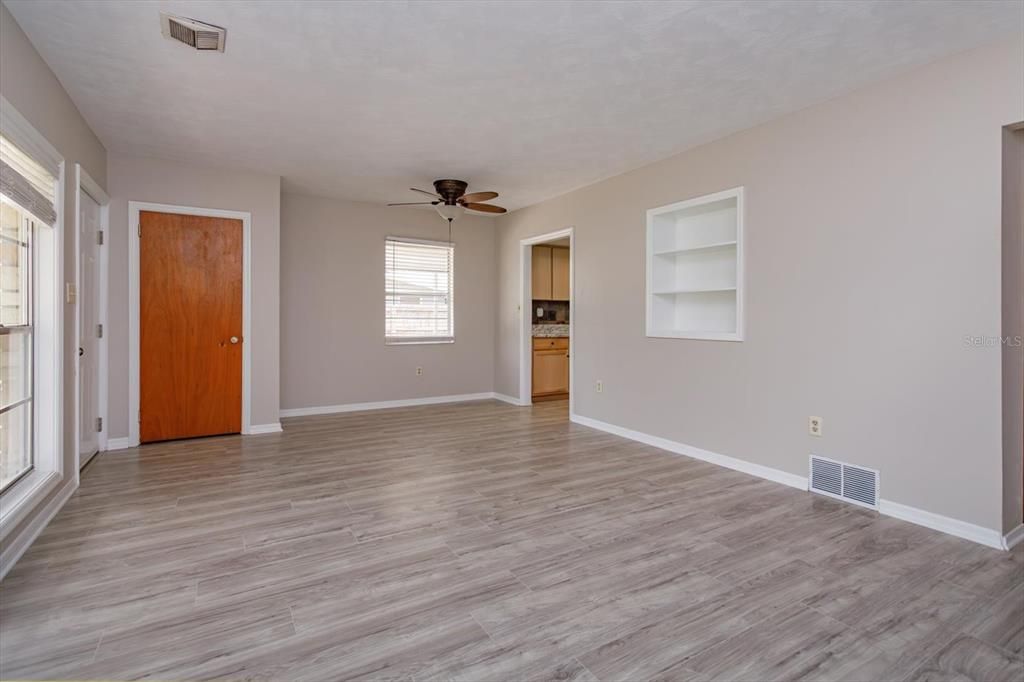Activo con contrato: $260,000 (3 camas, 2 baños, 1537 Pies cuadrados)
