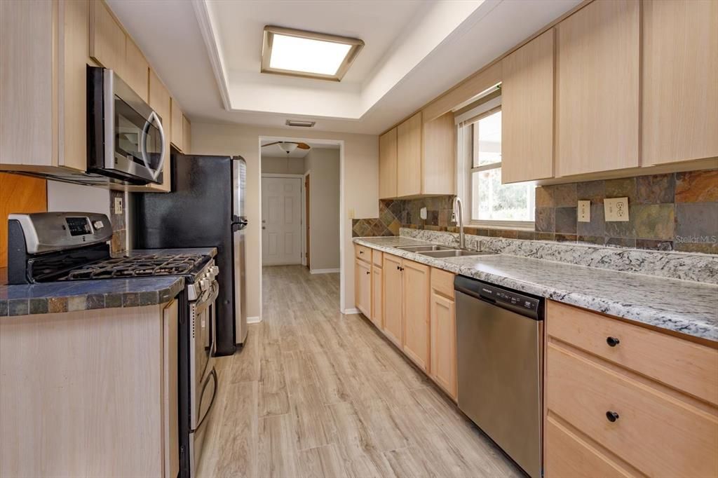 Activo con contrato: $260,000 (3 camas, 2 baños, 1537 Pies cuadrados)