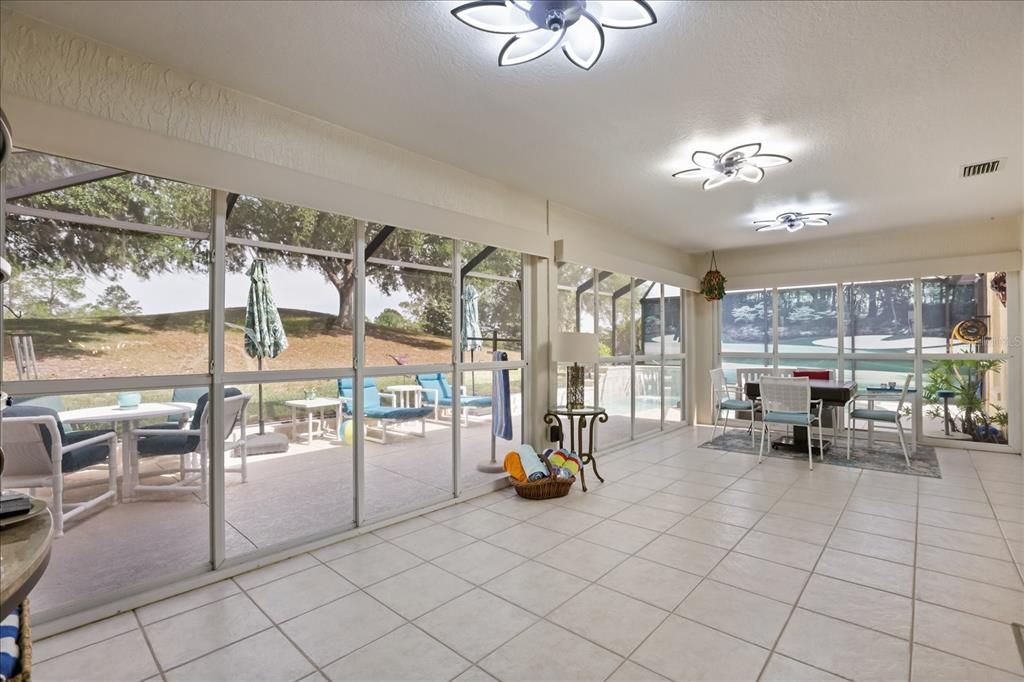 Activo con contrato: $699,900 (3 camas, 2 baños, 2349 Pies cuadrados)