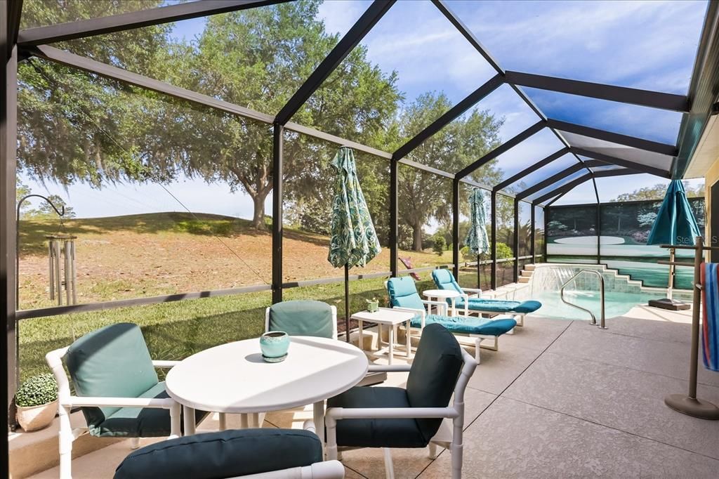 Activo con contrato: $699,900 (3 camas, 2 baños, 2349 Pies cuadrados)