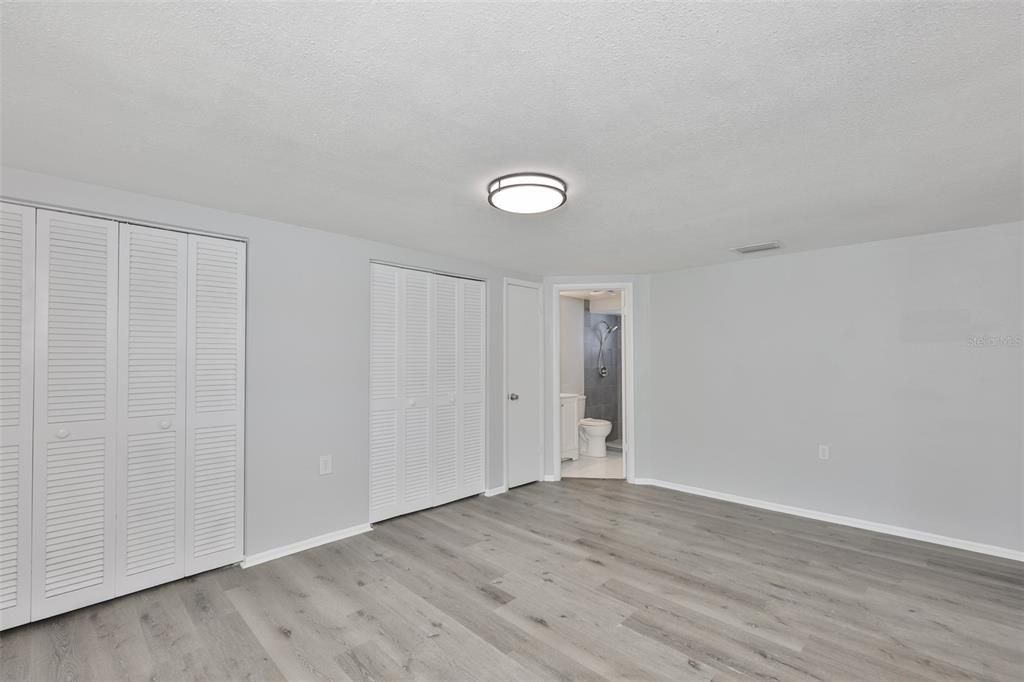 For Rent: $1,199 (1 beds, 1 baths, 1200 Square Feet)