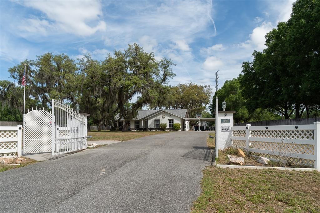 Active With Contract: $550,000 (3 beds, 2 baths, 2087 Square Feet)
