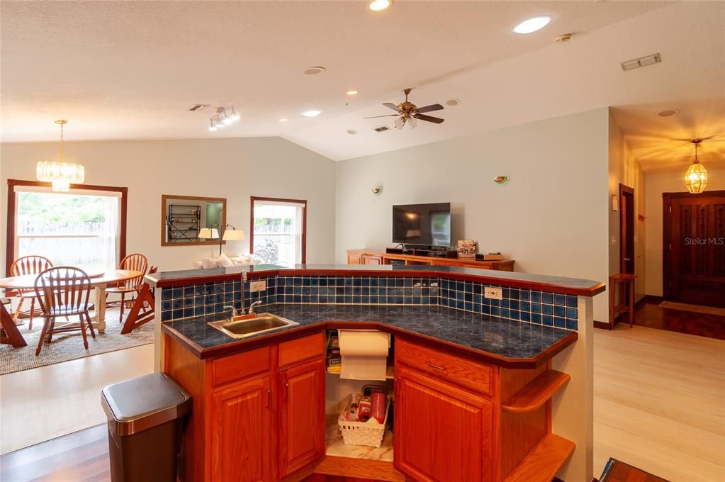 Active With Contract: $550,000 (3 beds, 2 baths, 2087 Square Feet)