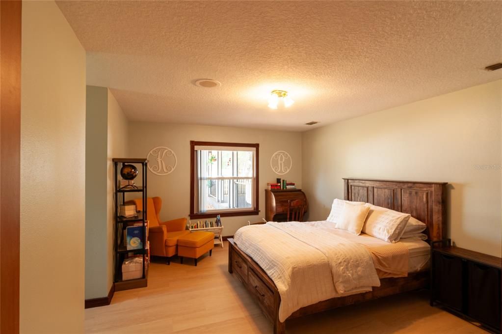 Active With Contract: $550,000 (3 beds, 2 baths, 2087 Square Feet)