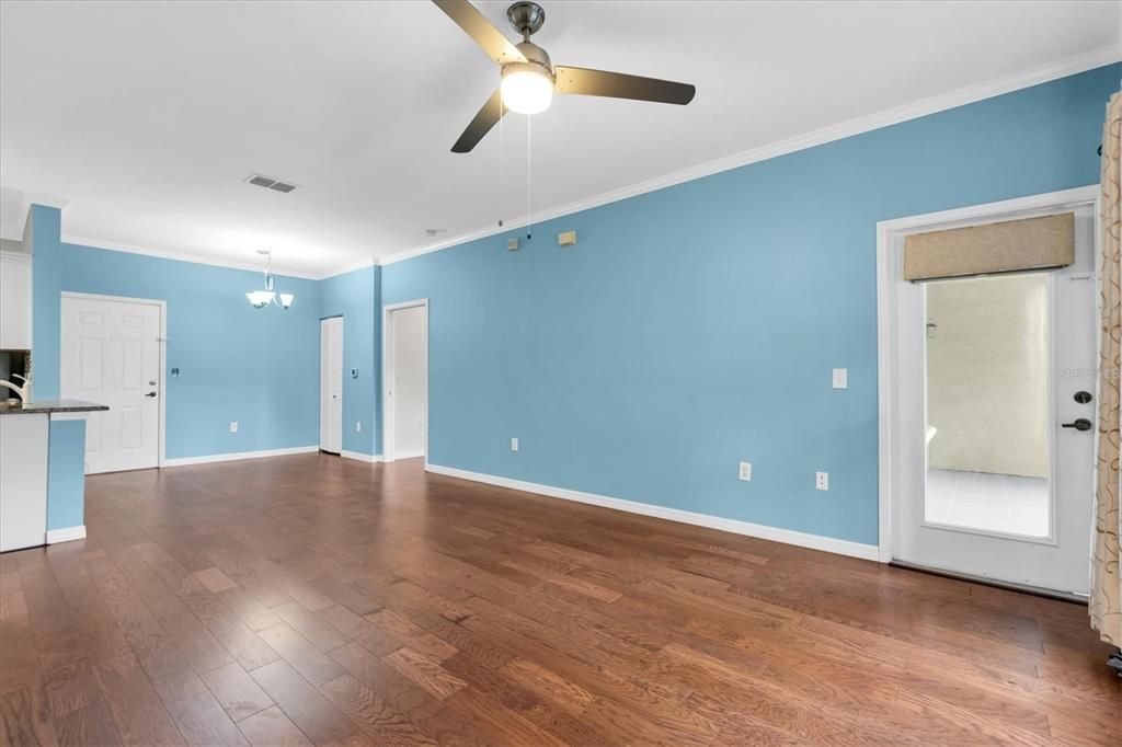 En Venta: $285,000 (2 camas, 2 baños, 1110 Pies cuadrados)