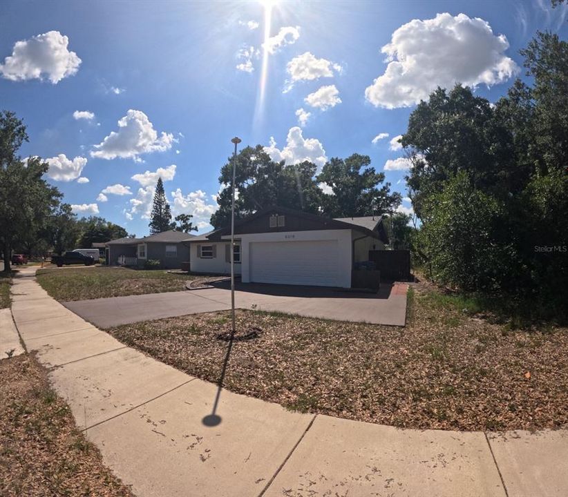 For Rent: $3,600 (3 beds, 2 baths, 1318 Square Feet)