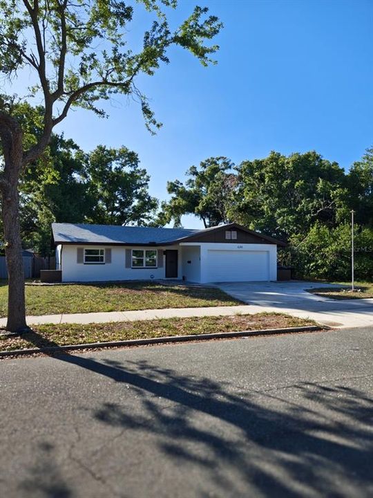 For Rent: $3,600 (3 beds, 2 baths, 1318 Square Feet)