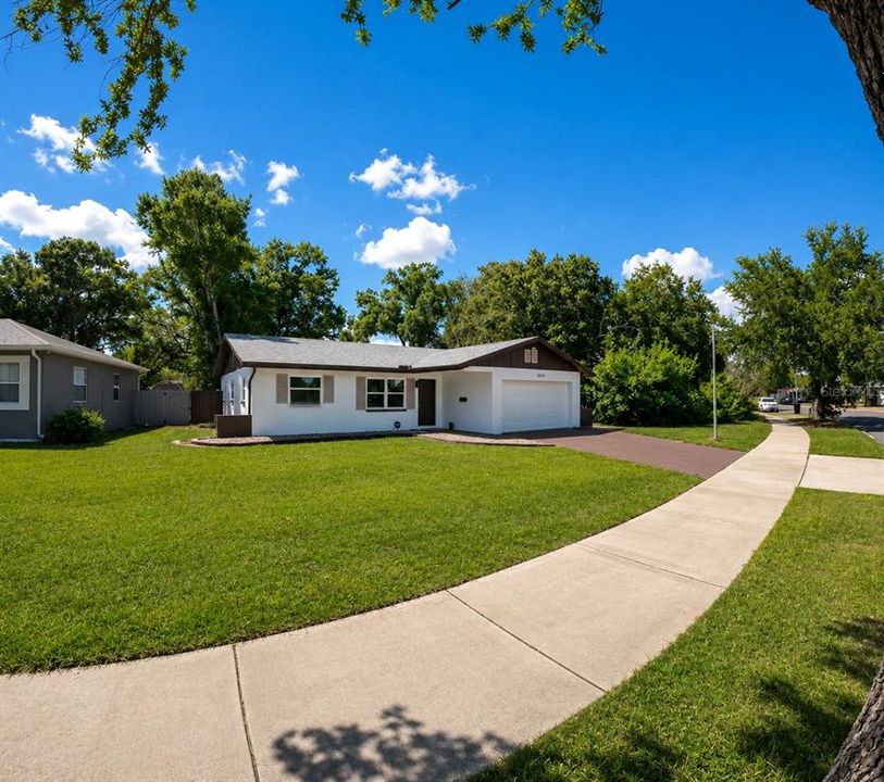 For Rent: $3,600 (3 beds, 2 baths, 1318 Square Feet)