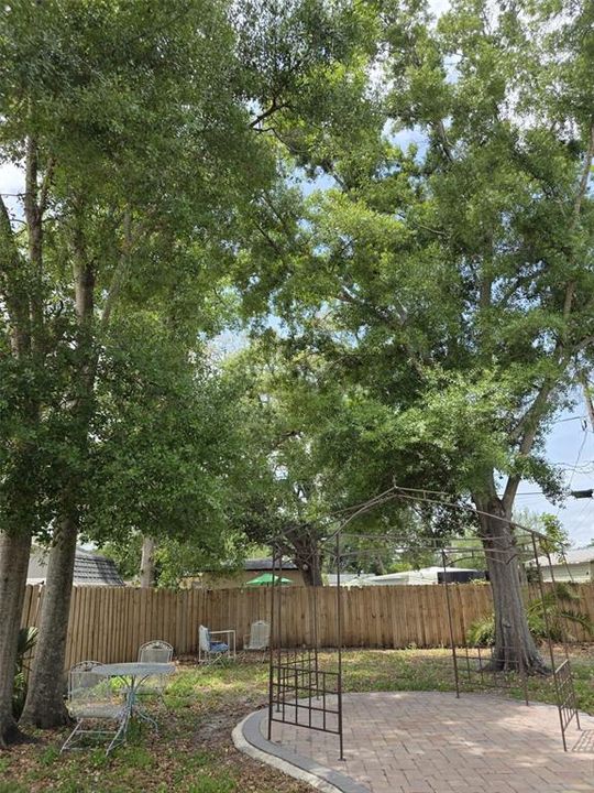 For Rent: $3,600 (3 beds, 2 baths, 1318 Square Feet)