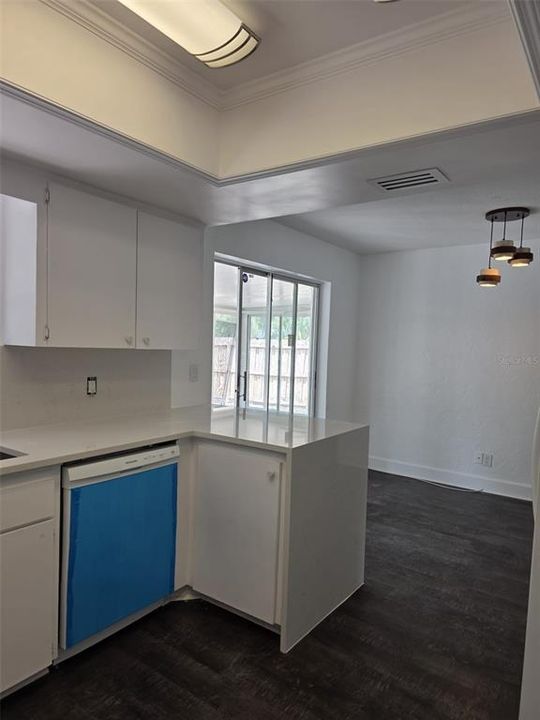 For Rent: $3,600 (3 beds, 2 baths, 1318 Square Feet)