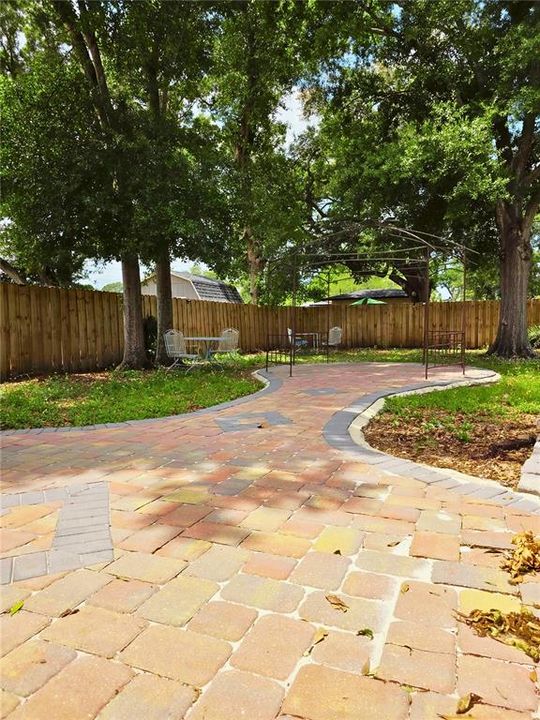 For Rent: $3,600 (3 beds, 2 baths, 1318 Square Feet)
