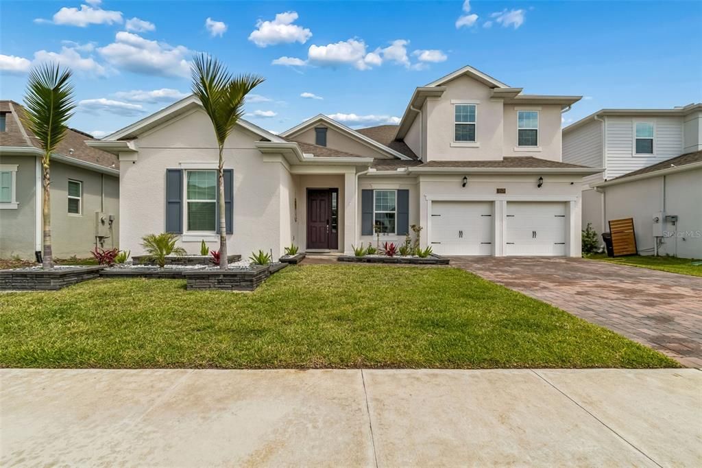 For Sale: $969,000 (6 beds, 4 baths, 4415 Square Feet)