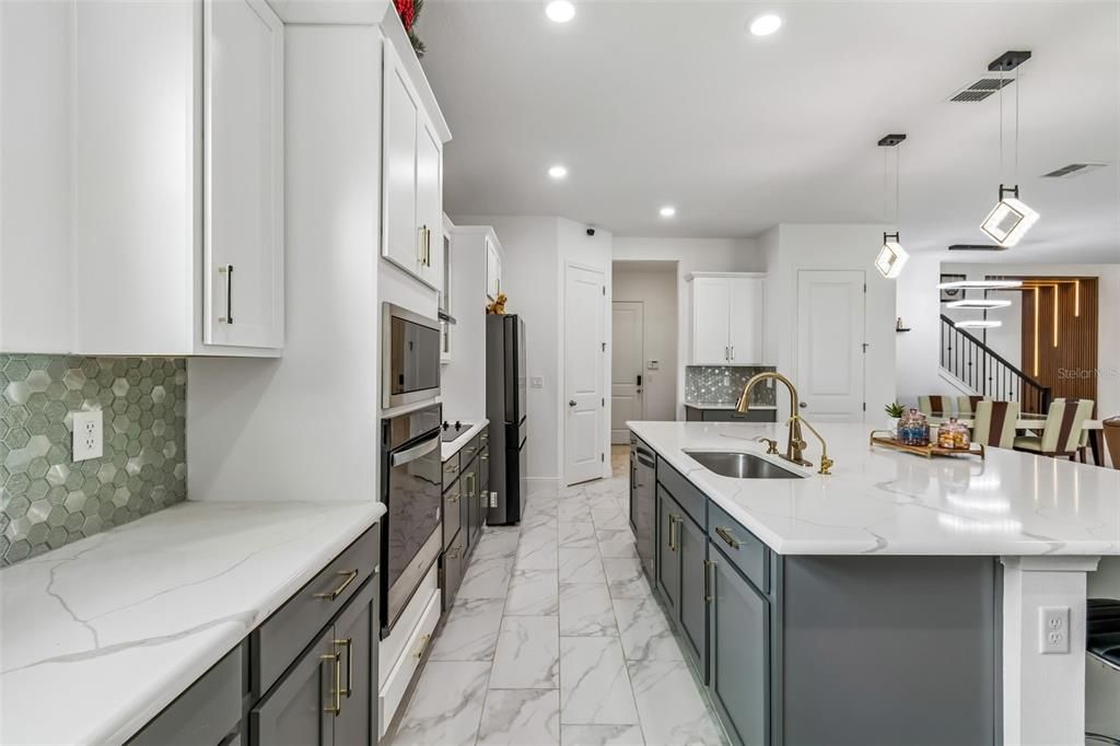 For Sale: $969,000 (6 beds, 4 baths, 4415 Square Feet)