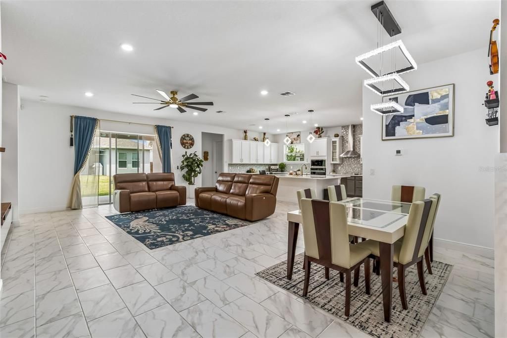 For Sale: $969,000 (6 beds, 4 baths, 4415 Square Feet)