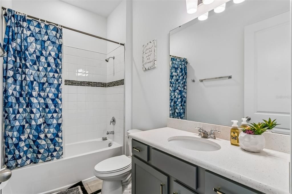 For Sale: $969,000 (6 beds, 4 baths, 4415 Square Feet)