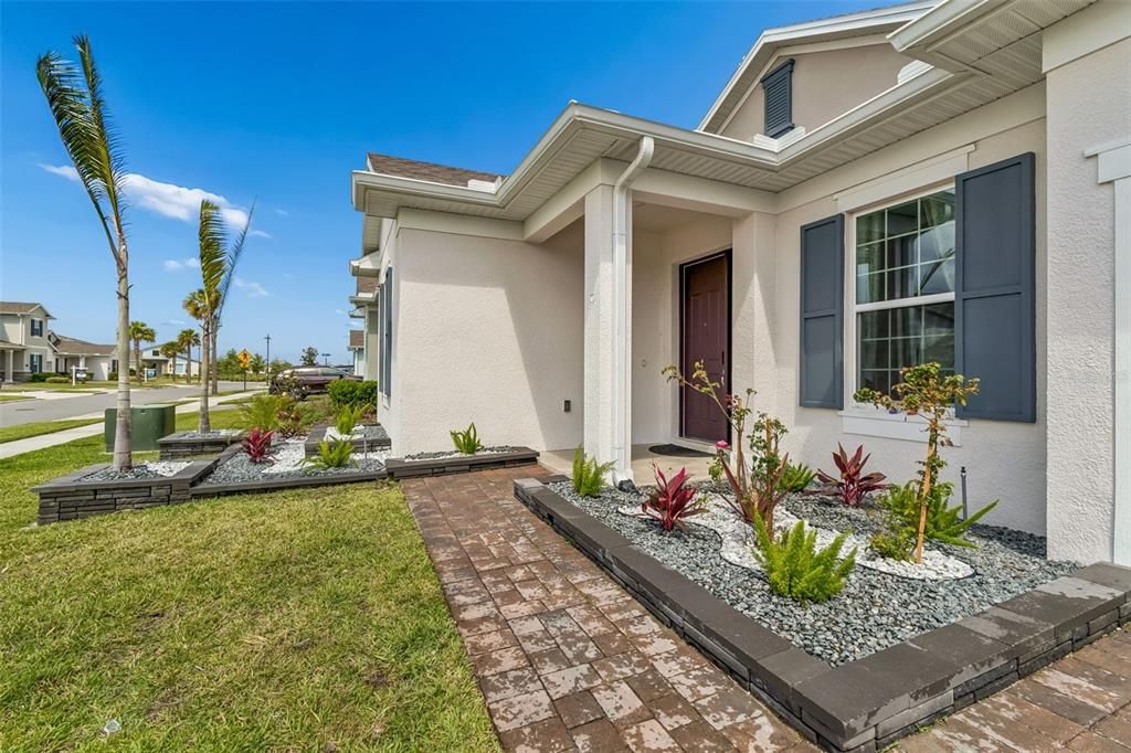 For Sale: $969,000 (6 beds, 4 baths, 4415 Square Feet)