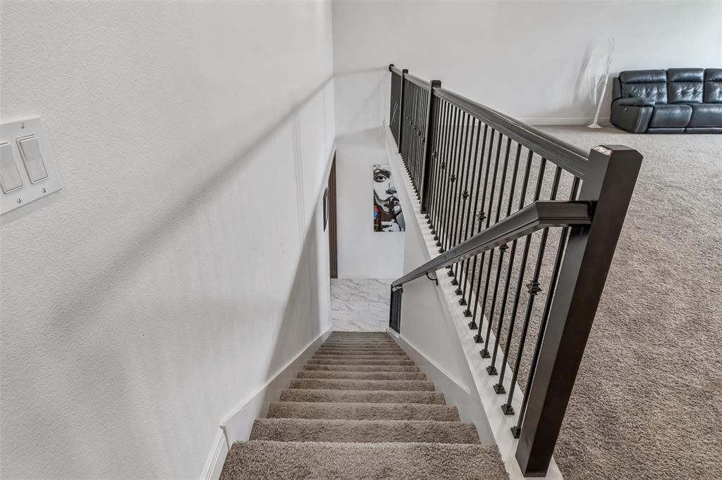 For Sale: $969,000 (6 beds, 4 baths, 4415 Square Feet)