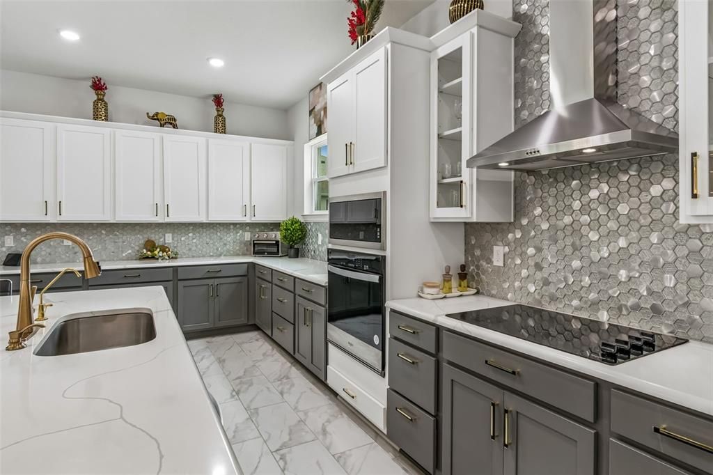 For Sale: $969,000 (6 beds, 4 baths, 4415 Square Feet)