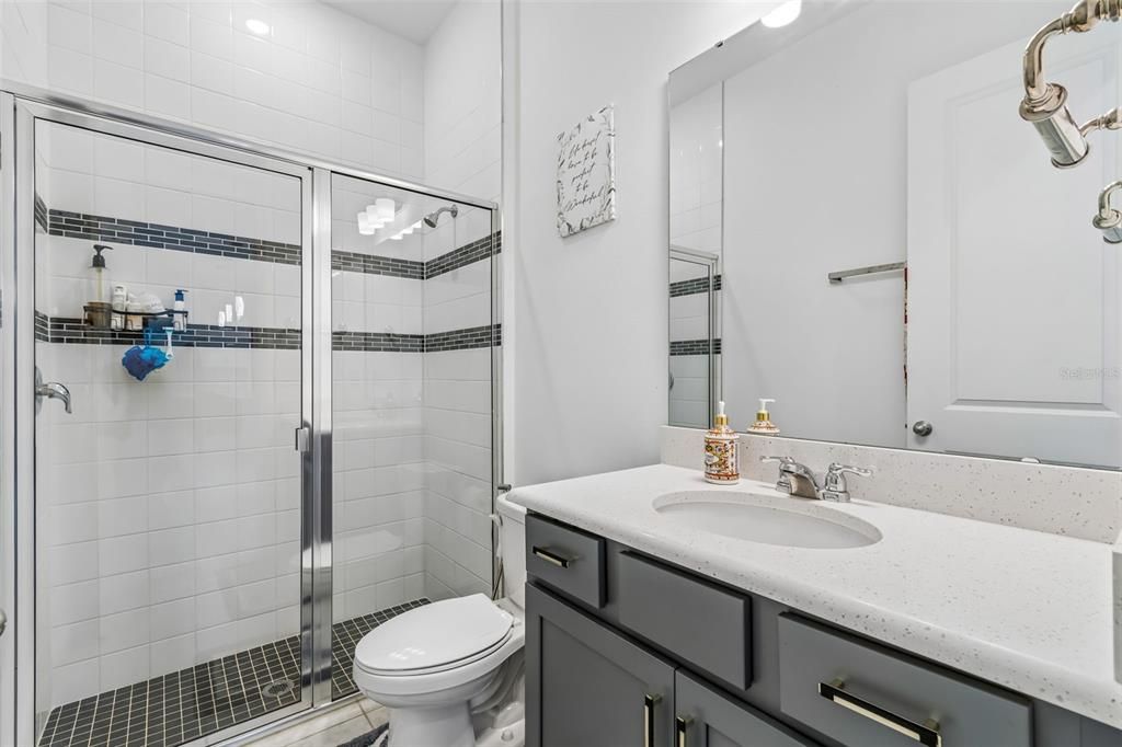 For Sale: $969,000 (6 beds, 4 baths, 4415 Square Feet)