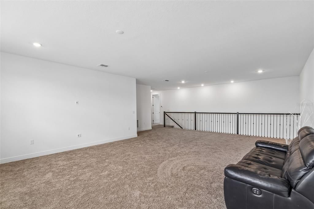 For Sale: $969,000 (6 beds, 4 baths, 4415 Square Feet)