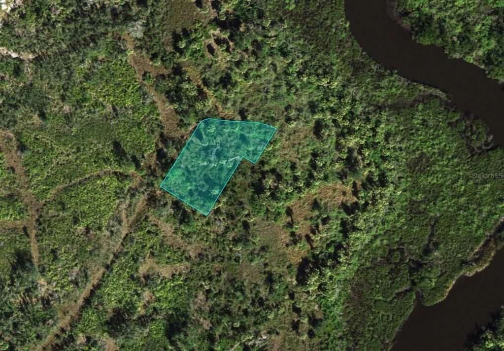 На продажу: $37,500 (0.44 acres)