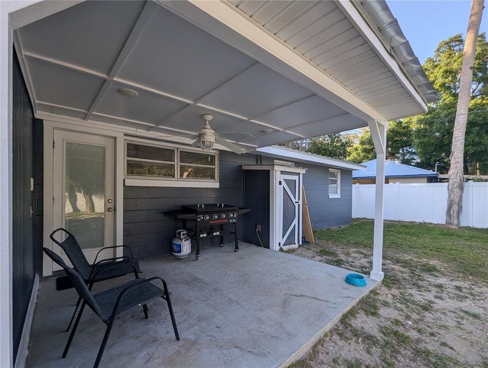 For Sale: $239,999 (3 beds, 2 baths, 1190 Square Feet)