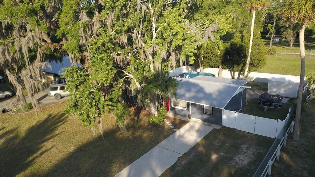 For Sale: $239,999 (3 beds, 2 baths, 1190 Square Feet)