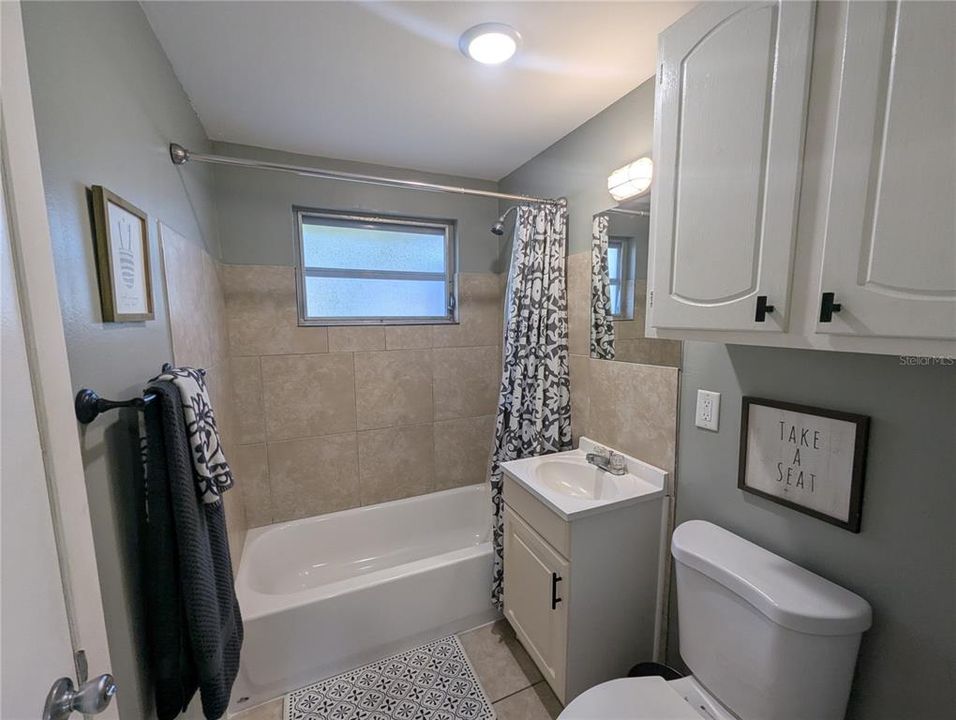 For Sale: $239,999 (3 beds, 2 baths, 1190 Square Feet)
