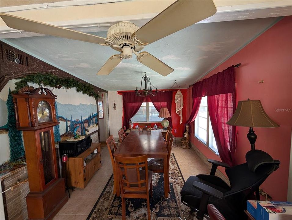For Sale: $55,000 (2 beds, 1 baths, 1032 Square Feet)