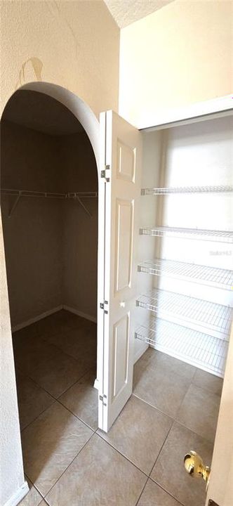 Под контрактом: $275,000 (5 спален, 2 ванн, 3052 Квадратных фут)