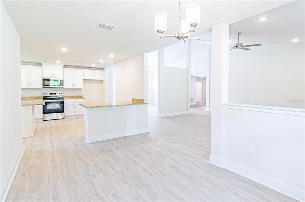 Activo con contrato: $415,900 (4 camas, 3 baños, 3000 Pies cuadrados)