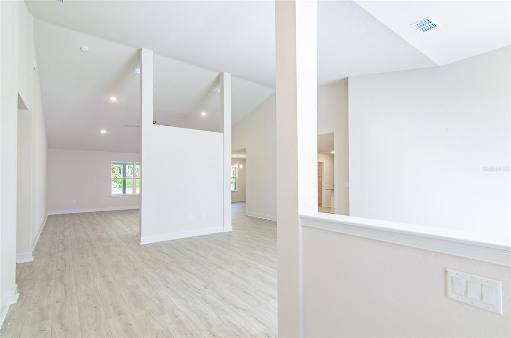 Activo con contrato: $415,900 (4 camas, 3 baños, 3000 Pies cuadrados)