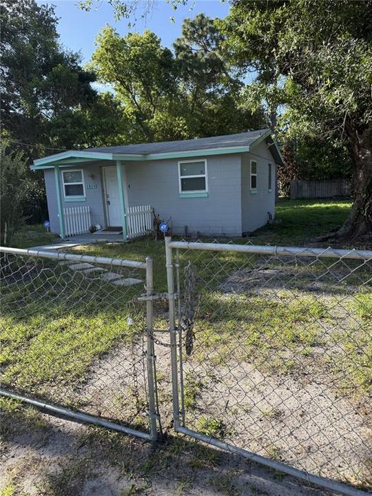Active With Contract: $135,000 (1 beds, 1 baths, 480 Square Feet)