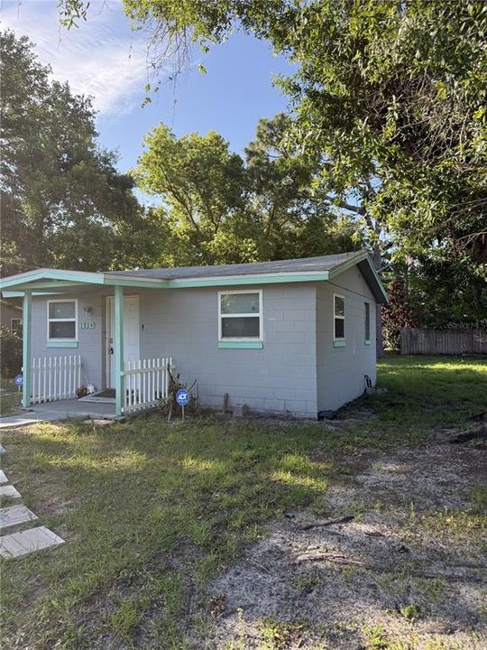 Active With Contract: $135,000 (1 beds, 1 baths, 480 Square Feet)