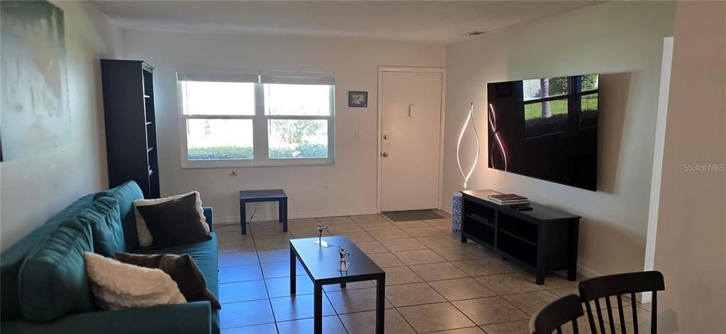 En Renta: $1,350 (2 camas, 1 baños, 1010 Pies cuadrados)