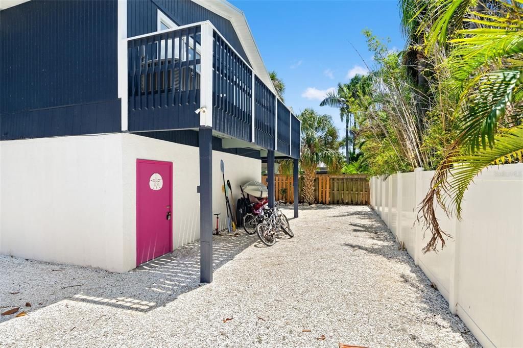 For Sale: $1,550,000 (4 beds, 4 baths, 1600 Square Feet)