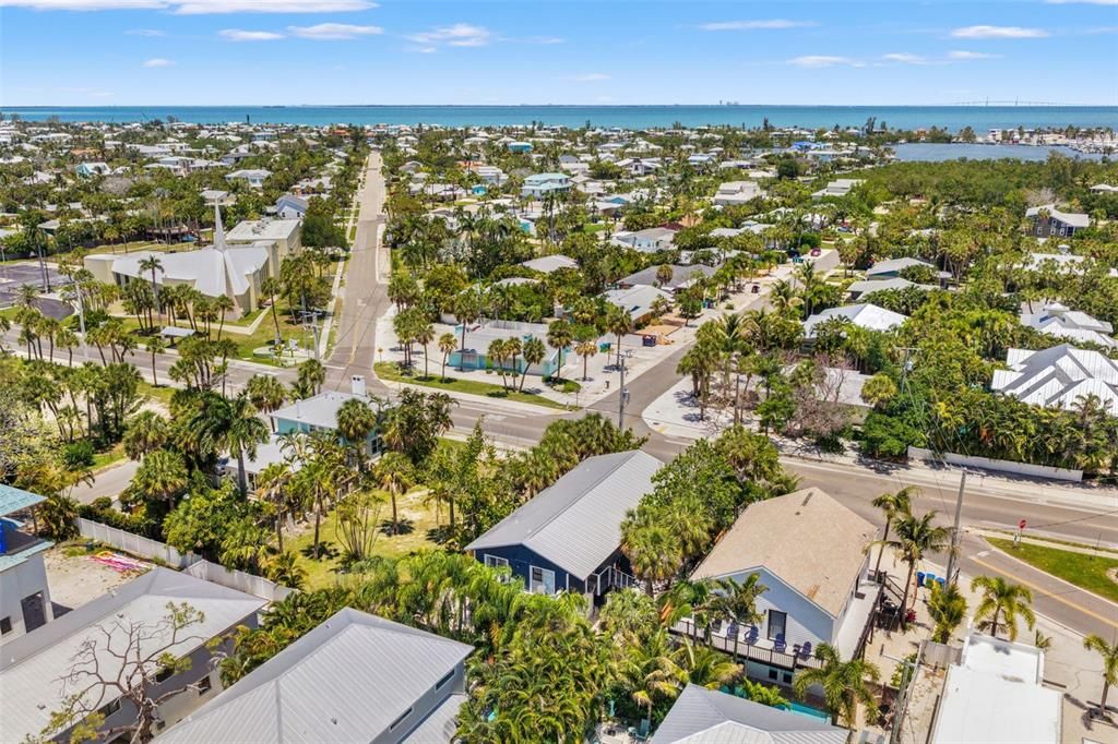 For Sale: $1,550,000 (4 beds, 4 baths, 1600 Square Feet)