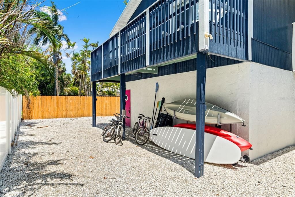 For Sale: $1,550,000 (4 beds, 4 baths, 1600 Square Feet)