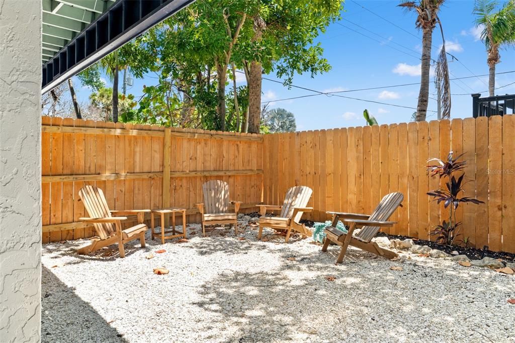 For Sale: $1,550,000 (4 beds, 4 baths, 1600 Square Feet)