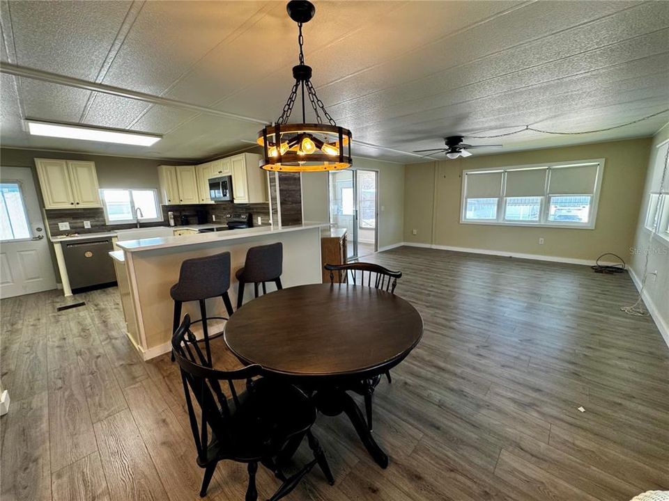 En Venta: $129,900 (2 camas, 2 baños, 1056 Pies cuadrados)