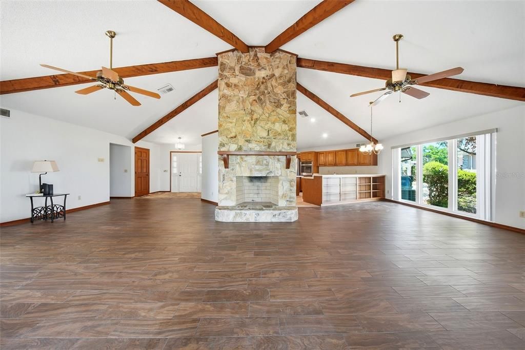 En Venta: $588,500 (3 camas, 2 baños, 1876 Pies cuadrados)