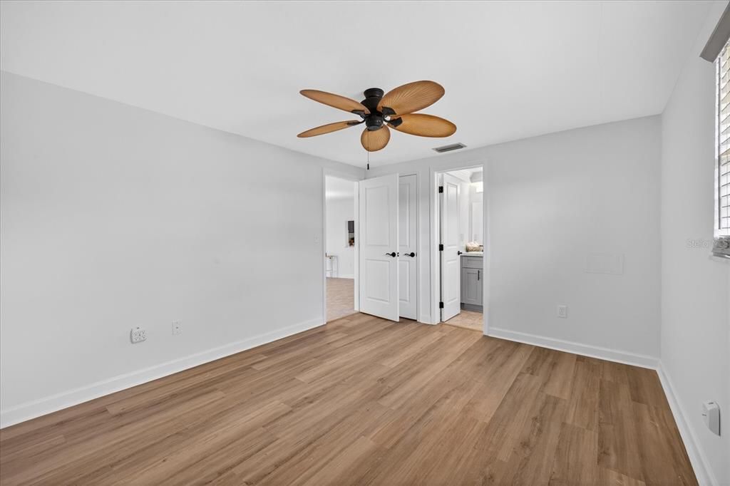 For Sale: $149,000 (2 beds, 2 baths, 1050 Square Feet)