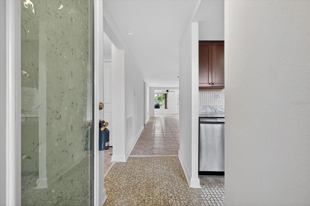 For Sale: $149,000 (2 beds, 2 baths, 1050 Square Feet)