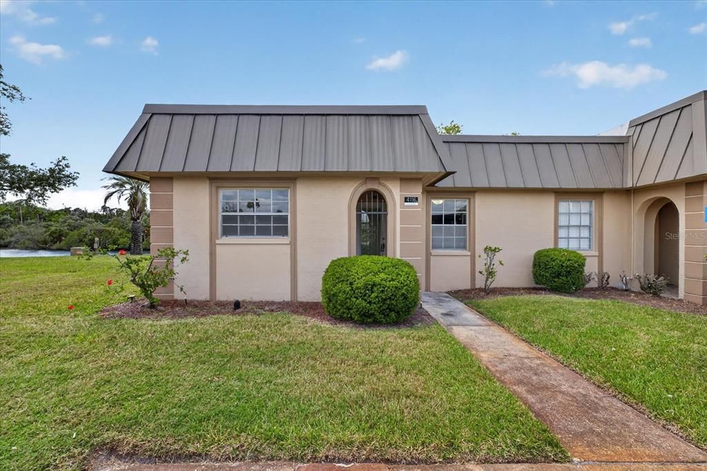 For Sale: $149,000 (2 beds, 2 baths, 1050 Square Feet)