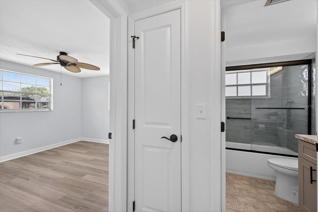 For Sale: $149,000 (2 beds, 2 baths, 1050 Square Feet)