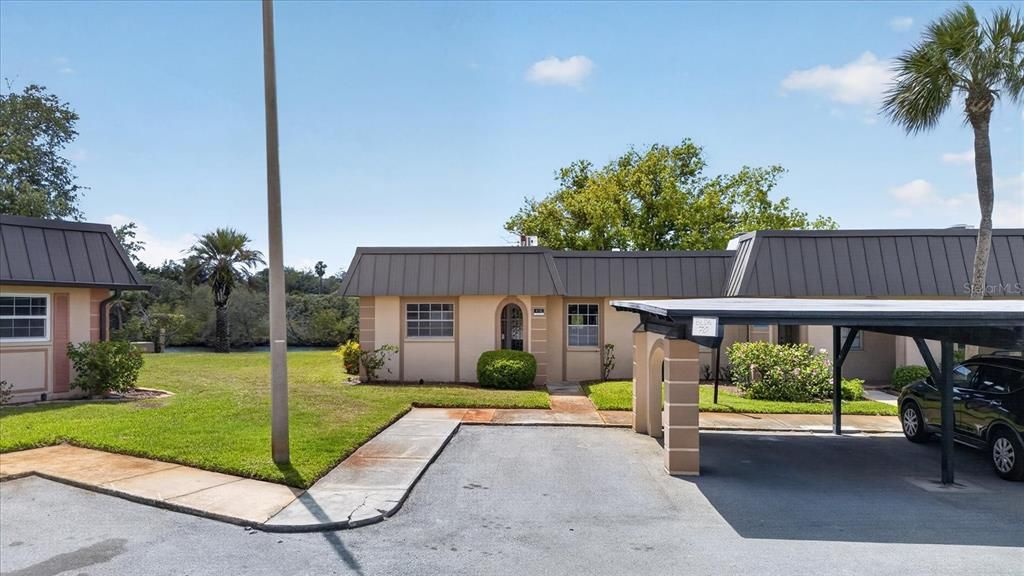 For Sale: $149,000 (2 beds, 2 baths, 1050 Square Feet)