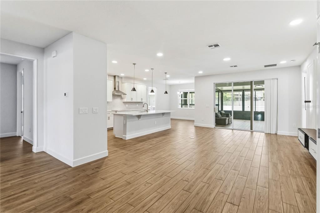 For Sale: $920,000 (5 beds, 4 baths, 3319 Square Feet)