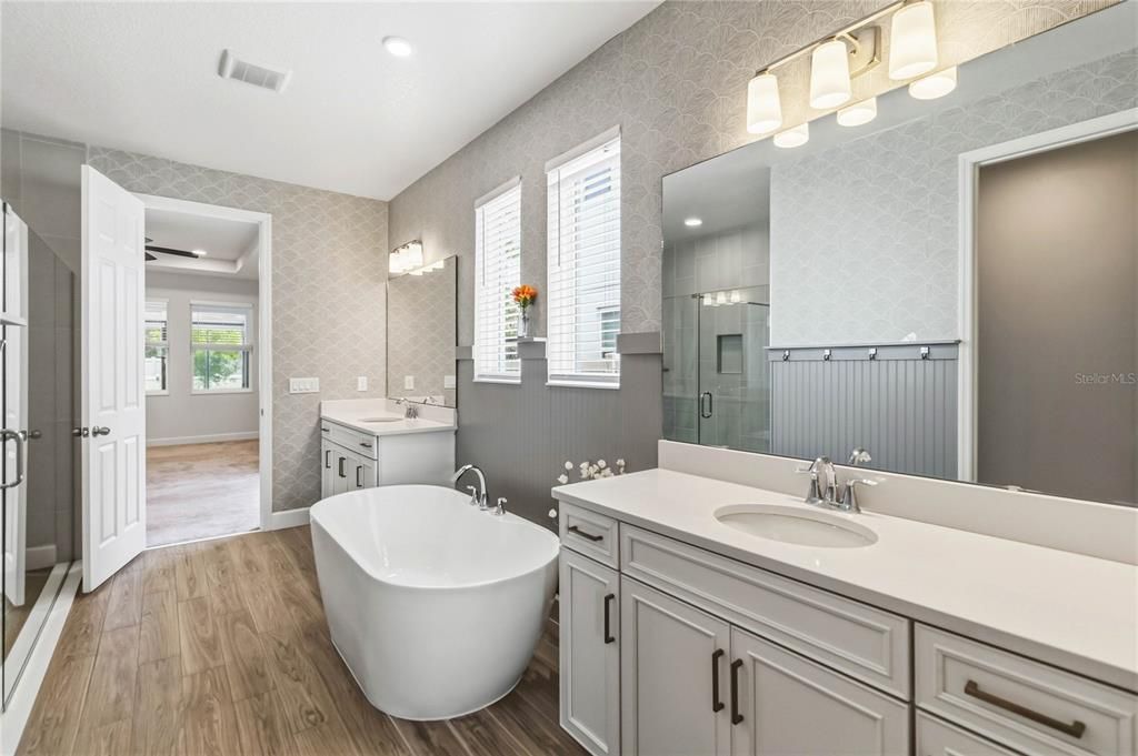 For Sale: $920,000 (5 beds, 4 baths, 3319 Square Feet)