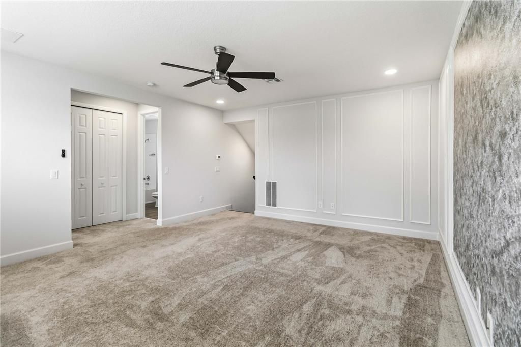 For Sale: $920,000 (5 beds, 4 baths, 3319 Square Feet)