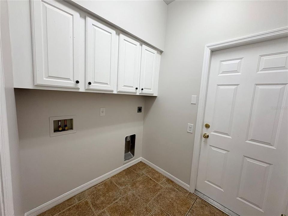 В аренду: $3,300 (3 спален, 2 ванн, 1830 Квадратных фут)
